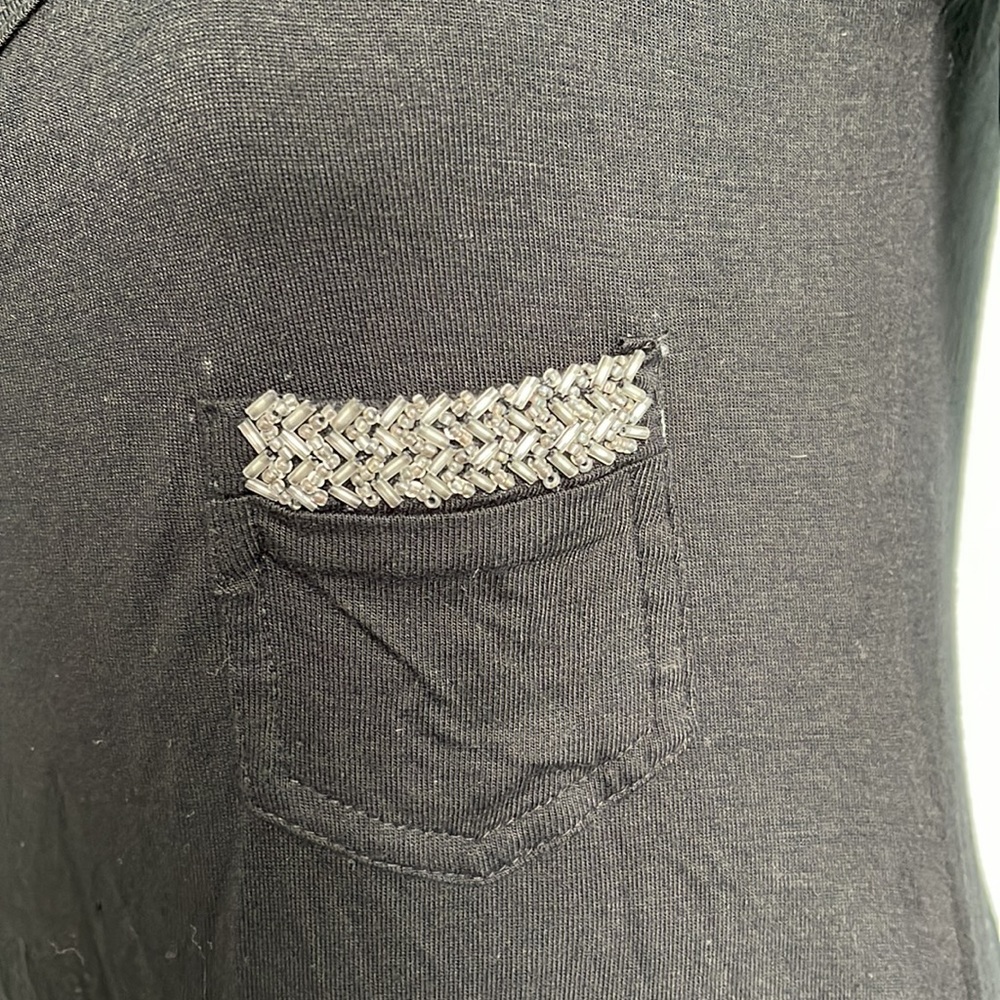 6126 long sleeve shirt w beaded detail. Size M - Picture 5 of 9